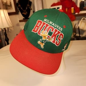 Men's vintage Milwaukee Bucks hats NBA
